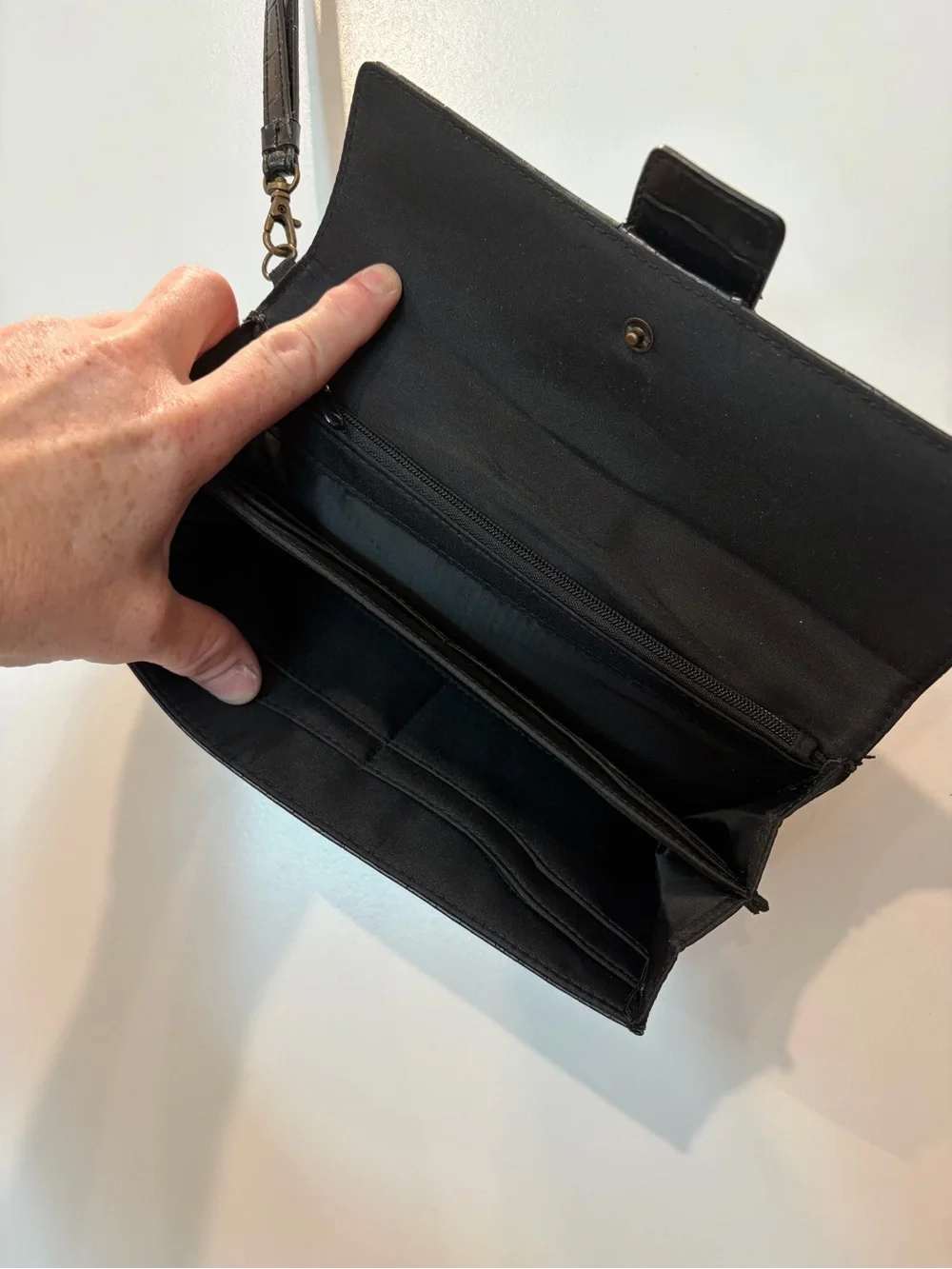 N/A sleek black